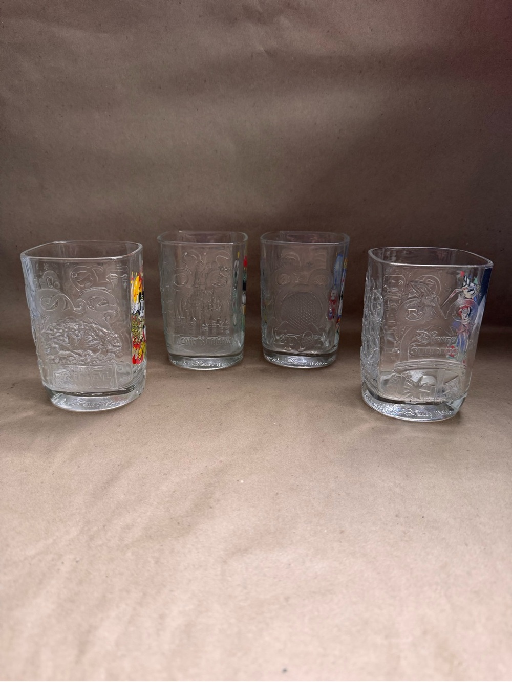 Set of 4 x 2000 McDonalds Walt Disney World Square Glass Tumblers - Picture 7 of 11